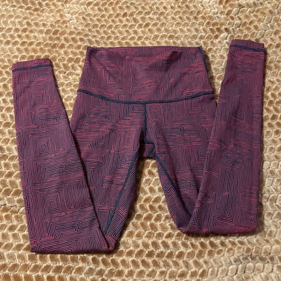 lululemon athletica Pants - Like New Lululemon Wunder Under High-Rise 30" Maze Red Black Leggings Size 6